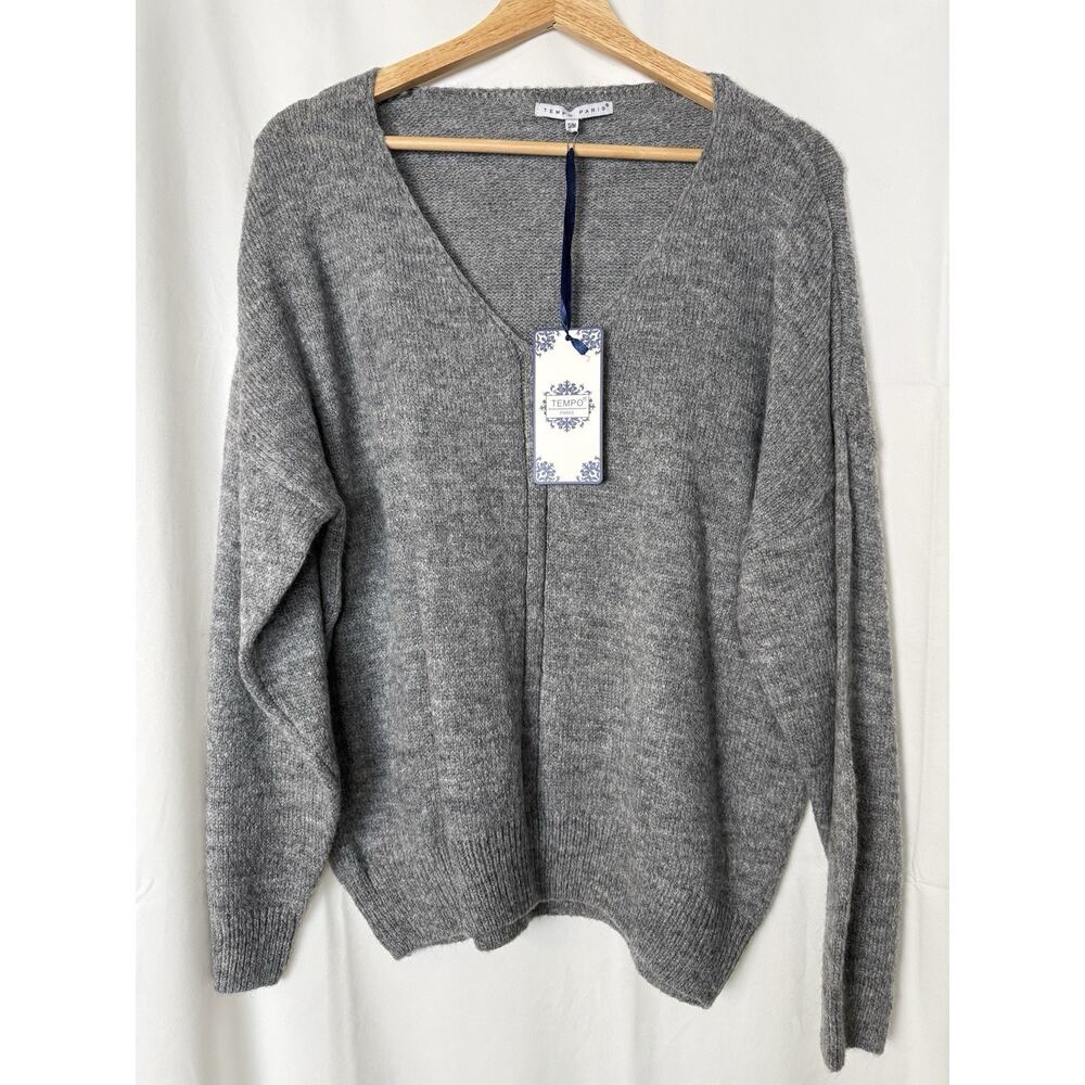 NWT Tempo Paris Gray V-Neck Sweater Size M/L Cozy Soft Longsleeve